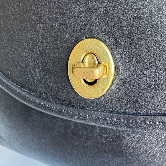 Vintage Coach Regina Handbag 9983 - Picture 3 of 12